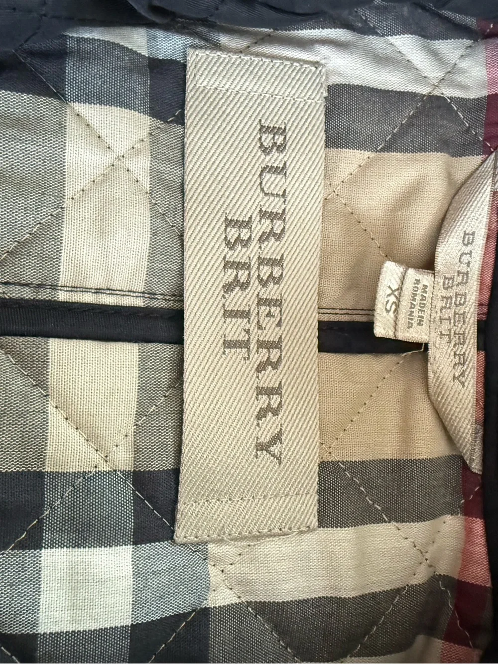 Burberry Quilted Black Trench Coat with Belted Waist - Picture 5 of 5